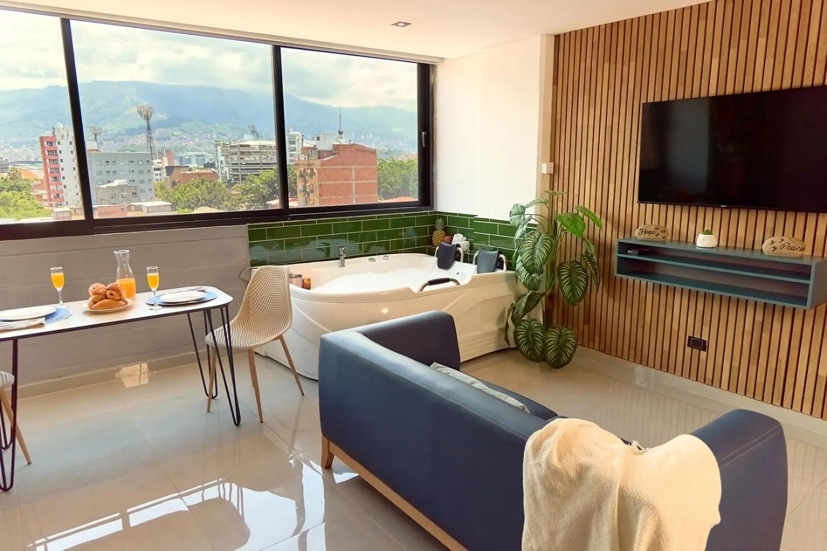 Rosa Negra Suite W Jacuzzi Near Stadium 麦德林
