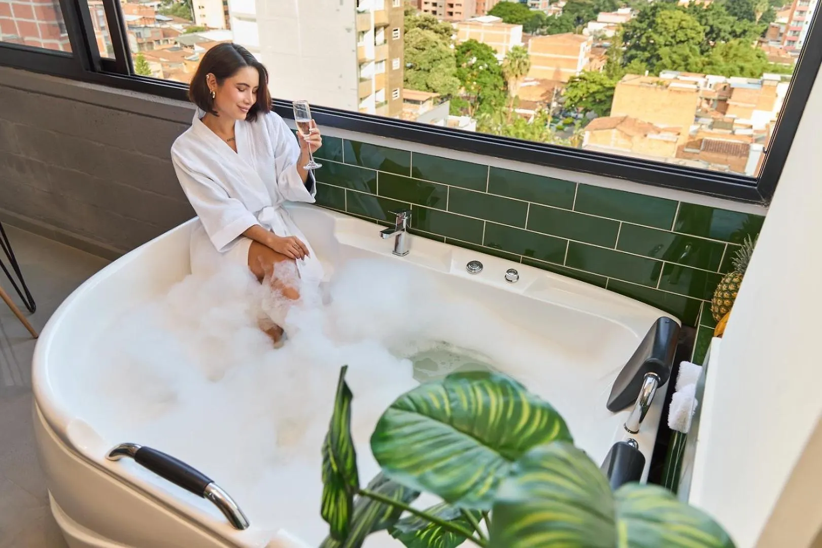Rosa Negra Suite W Jacuzzi Near Stadium Medellín Apartamento