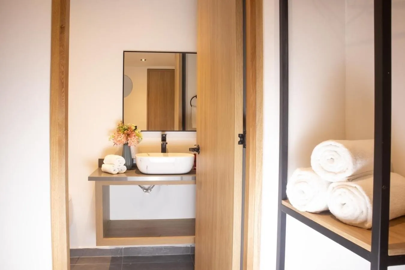 Apartamento Rosa Negra Suite W Jacuzzi Near Stadium Medellín Colombia